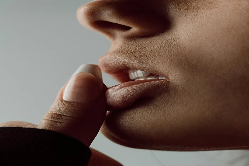 تلبيس السن بعد سحب العصب — مركز منهل الطبي، دبي