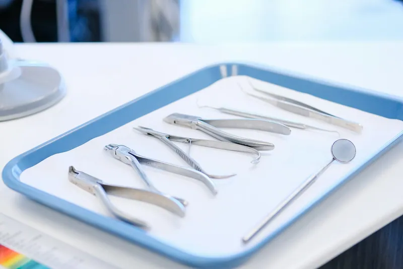 طب الأسنان الرقمي — مركز منهل الطبي، دبي