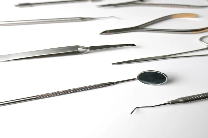 Porcelain and ceramic crowns — Manhal Medical Center, Dubai